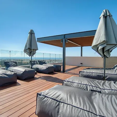 Prestige 403 1 Bed Apartment *